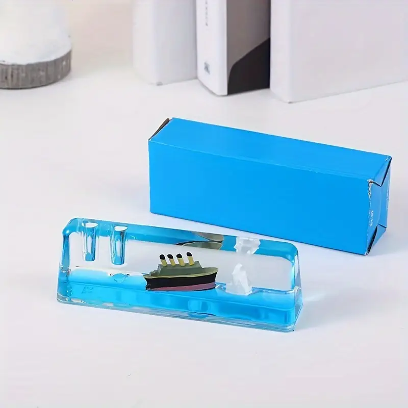 DAYAcrylic™ – Titanic în Miniatura cu Efect de Valuri Lichide