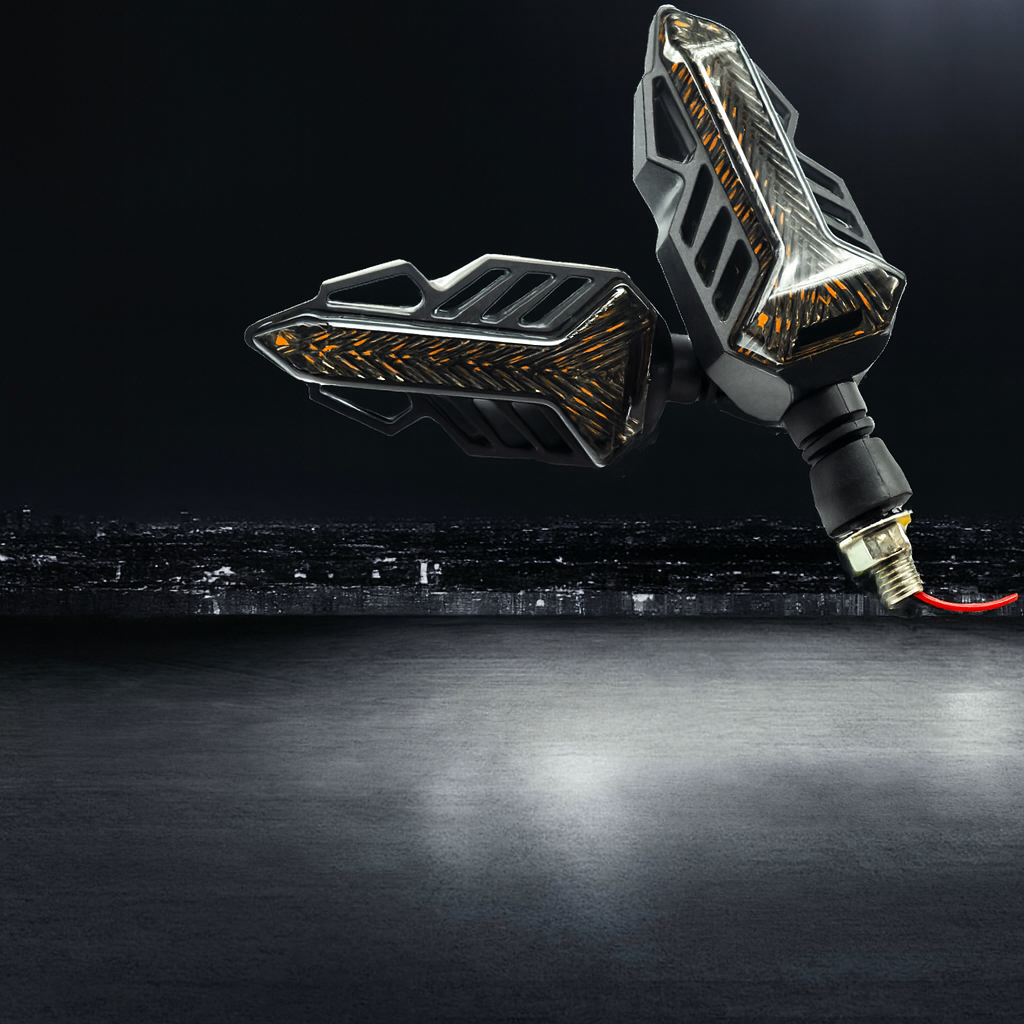 FlashArrow™ – Semnalizatoare LED Dinamice cu Design de Sageata pentru Motocicleta si ATV (Set 2 Buc)