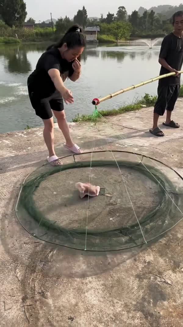 CatchMaster — plasă de pescuit pliabilă 150 / 120 cm