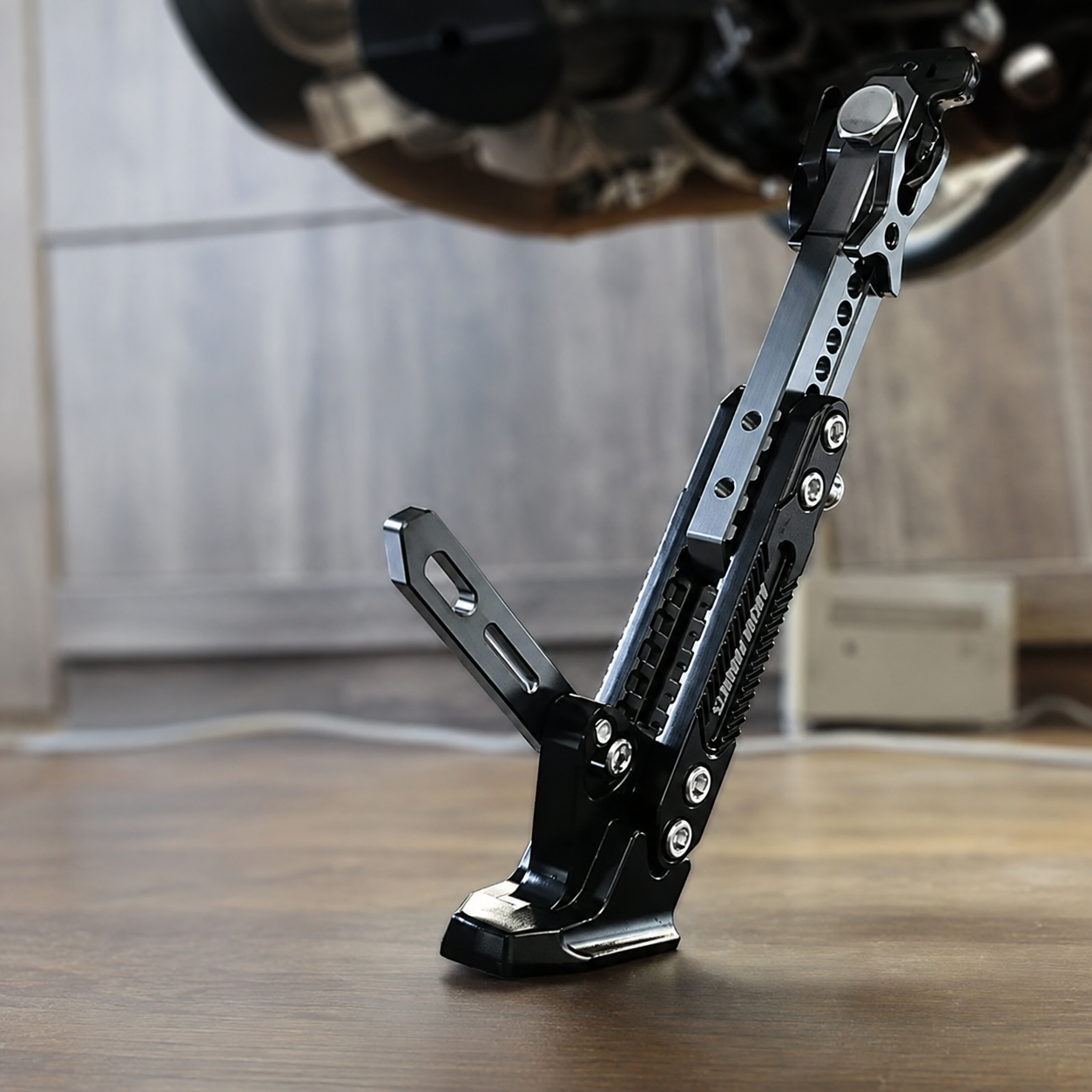 MotoStand™ - Cric Lateral Reglabil pentru Motociclete si Scutere