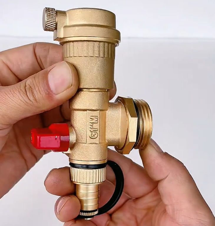 ThermoDrain Pro™ – Valva Automata de Aerisire si Golire pentru Instalatii Termice (1")