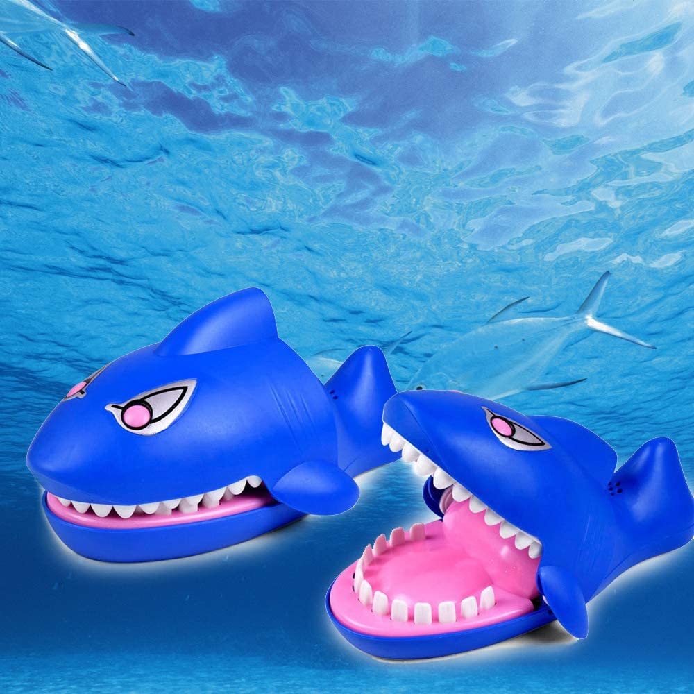 SharkAttack™ Muscatura Rechinului Jucarie - ShopGuru