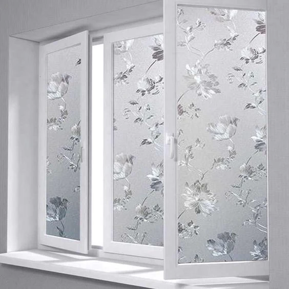 Folie decorativă mată cu model floral pentru ferestre